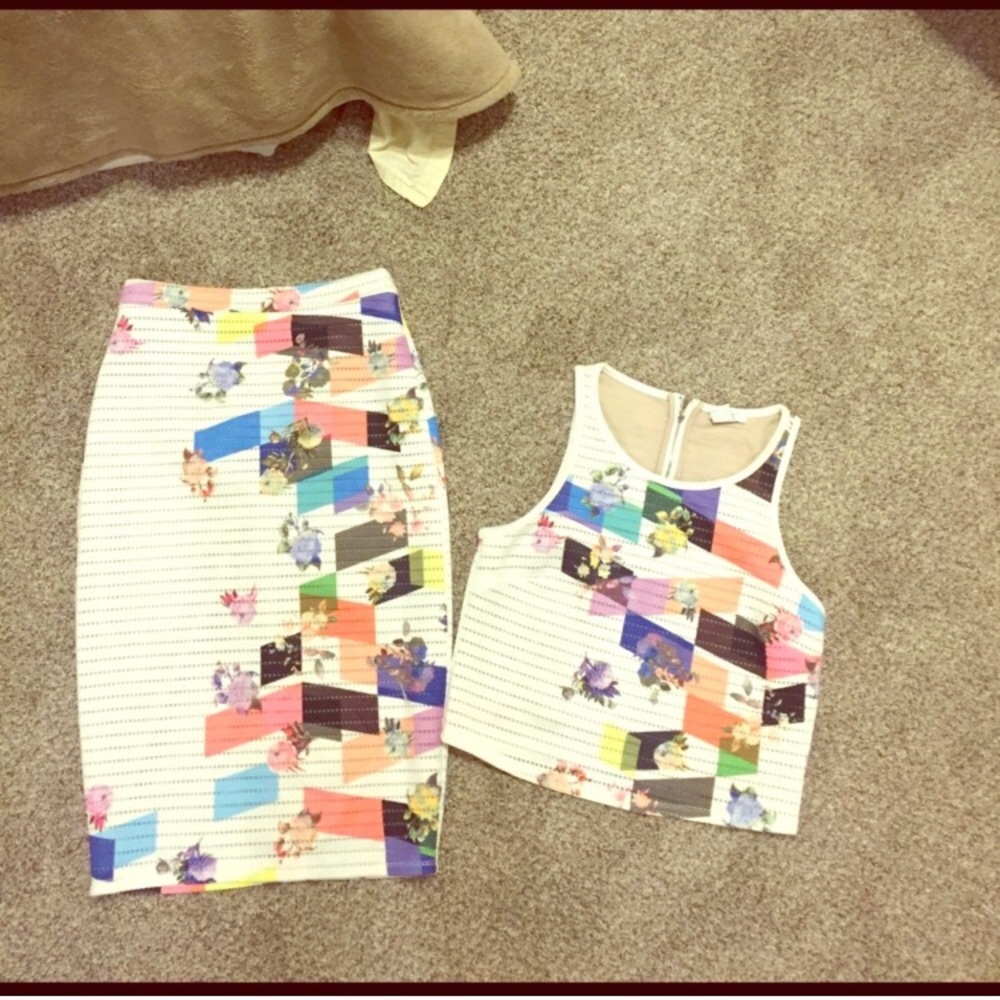 Bar 111 Two Piece Set